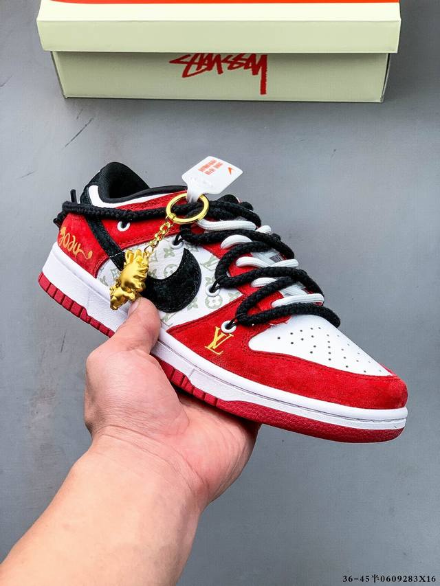 Nike Dunk Sb Low耐克 低帮滑板鞋 纯原生产线！头层带芯片！打造市面Dunk Sb系列标杆！ 全套原厂纸板，原楦头，唯一越南进口贝利皮！一切遵循公