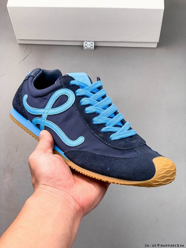 Loewe罗意威 Ballet Runner 2.0小牛皮 圆头系带 低帮 生活休闲鞋 罗意威全新版大头运动鞋Ballet Runner2.0，以其独特的设计和