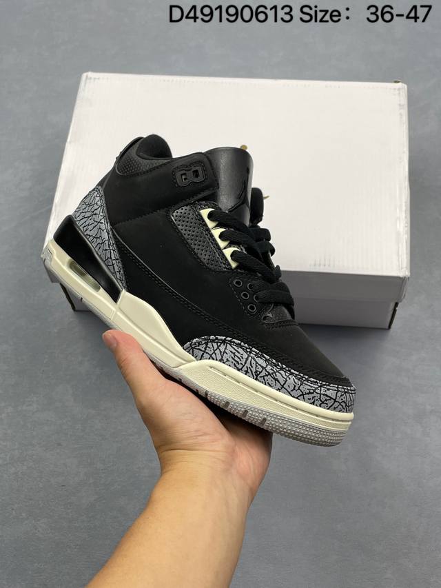 Air Jordan 3 Retro Wmns Off Noir 小黑水泥 Aj3 乔丹3代 Aj3 乔3 奥利奥 乔丹篮球鞋系列 鞋身整体以大面积黑色磨砂覆盖