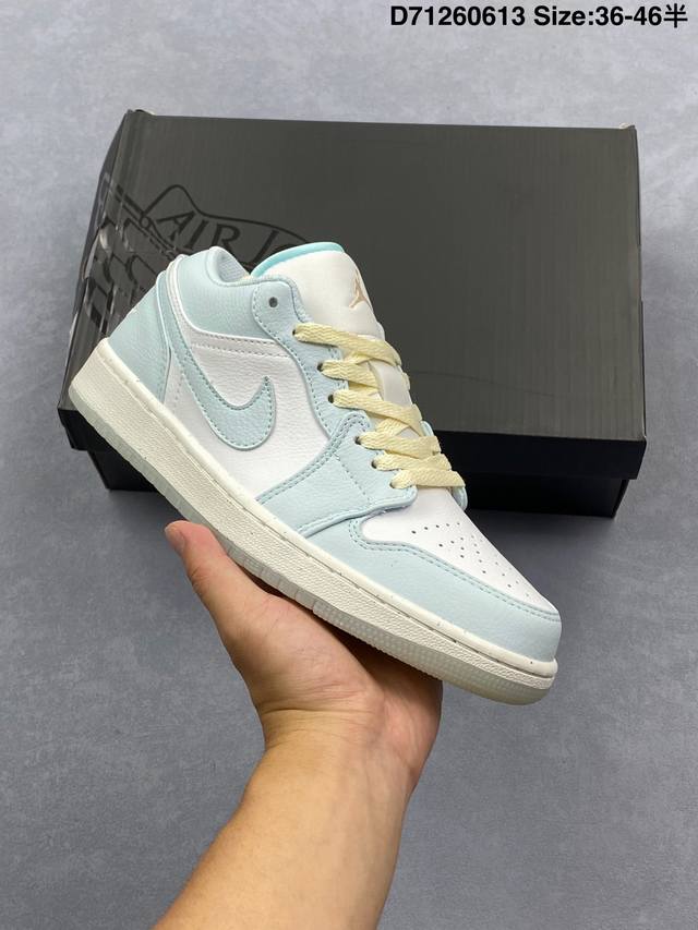 Air Jordan 1 Low 蓝白 Aj1乔1低帮休闲板鞋 同步官方配色 市场唯一独家头层皮打造 原鞋原档案开发 原厂皮料 原档冲孔鞋头 正确满胶鞋垫 四线