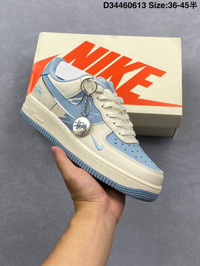 公司级Nike Air Force 1‘07 原楦头原纸板 打造纯正低帮空军版型 专注外贸渠道 全掌内置蜂窝气垫 原盒配件 原厂中底钢印、拉帮完美 货号：Kk1