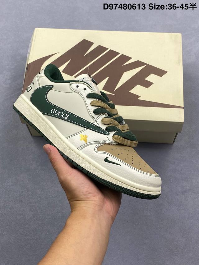 公司级Fragment X Travis Scott X Air Jordan 1 Low 三方联名倒钩 全新的三方联名低帮倒钩鞋面延续了黑脚趾设计，整双鞋以全