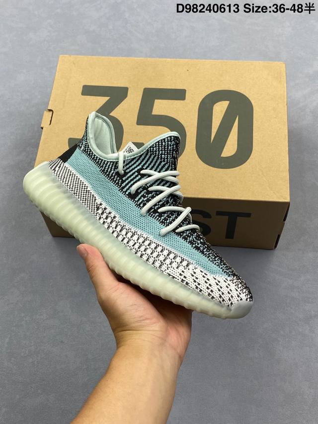 Adidas 阿迪达斯 Yeezy Boost 350 V2 椰子 巴斯夫 爆米花 休闲透气缓震舒适 百搭轻便中底慢跑鞋 椰子鞋经典运动鞋中性跑鞋，是Adida