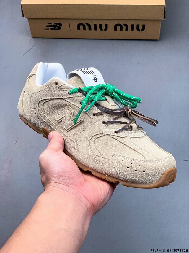 美拉德配色打造全新跨界合作，意大利奢侈品牌 缪缪Miumiu X Nb新百伦New Balance 530 Sl系列低帮经典复古休闲运动慢跑鞋 0612972F