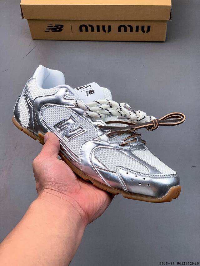 美拉德配色打造全新跨界合作，意大利奢侈品牌 缪缪Miumiu X Nb新百伦New Balance 530 Sl系列低帮经典复古休闲运动慢跑鞋 0612972F
