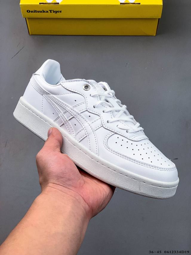 集图 Onitsuka Tiger 鬼塚虎 Gsm Sd 休闲舒适 防滑耐磨轻便 低帮 生活休闲鞋 男女同款 Gsm Sd系列运动鞋是鬼塚虎品牌旗下的一款产品，