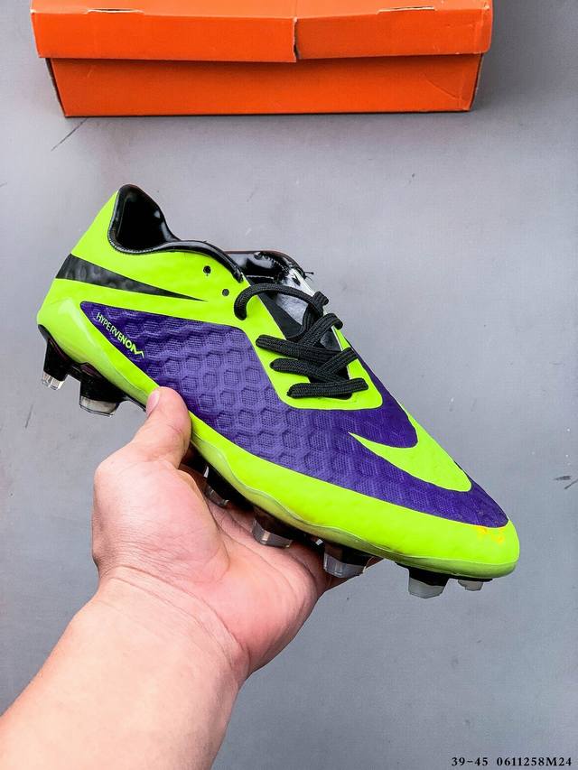 Nike耐克Zoom Vapor 16 Academy Tf低帮碎钉足球鞋 0611258M24