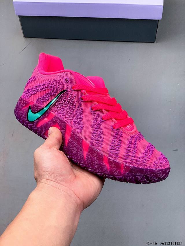 Nike 莫兰特三代 Zoom Ja 3 Ep 低帮休闲运动篮球鞋！ Ja 3 的设计旨在展现莫兰特大胆且充满活力的设计风格，将其亲力亲为的创意融入鞋型设计中，