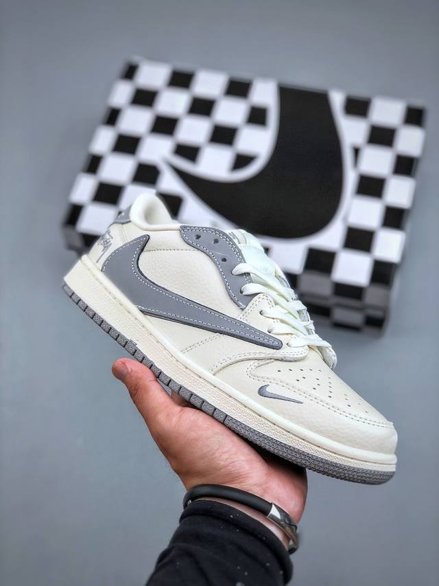 Nike Air Jordan 1 X Travis Scott Aj1倒勾 乔一倒钩 ‘Diy’定制 耐克 低帮文化篮球鞋 完美品质出货 细节如图所示 鞋面切