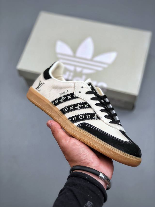 Adidas Originals Samba Og ‘Diy’桑巴舞系列 阿迪达斯 三叶草绅士德训足球风百搭低帮休闲运动板鞋原装头层材料 用料绝不含糊 独家版型