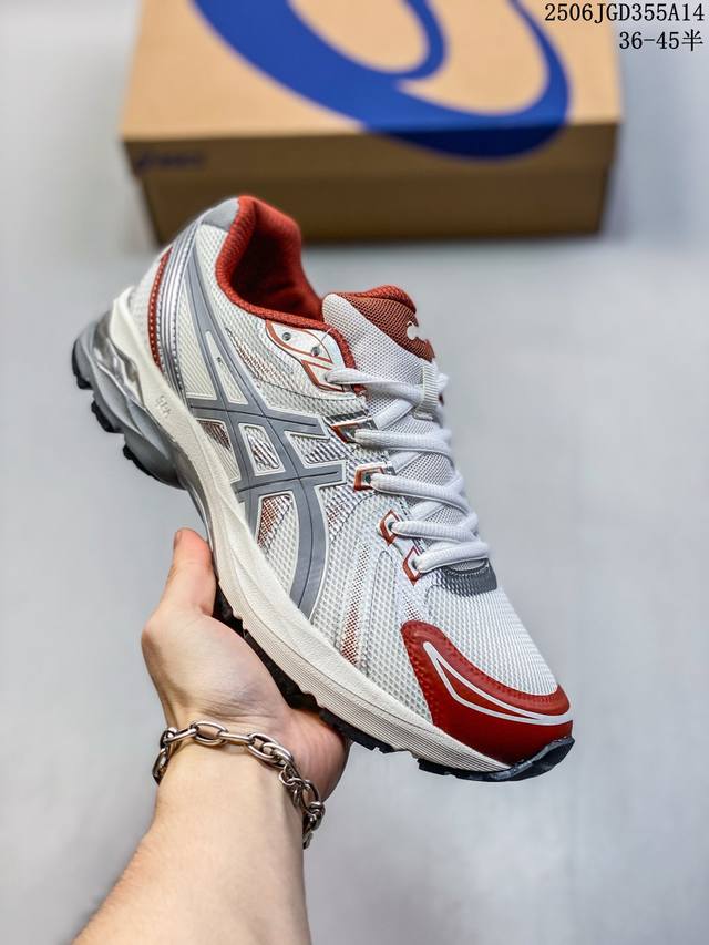 Asics Gel-1 亚瑟士新款运动跑步鞋 Asics Gel-1 可以称得上是复古美学的入门代表作，它所呈现的是千禧年后期的时代变迁风格。 整双鞋在鞋面部分