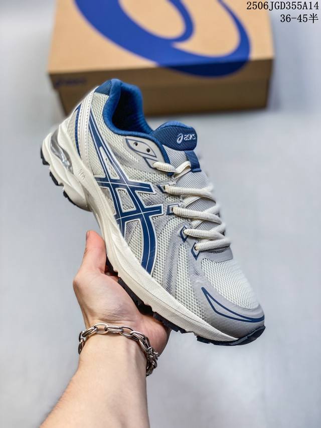 Asics Gel-1 亚瑟士新款运动跑步鞋 Asics Gel-1 可以称得上是复古美学的入门代表作，它所呈现的是千禧年后期的时代变迁风格。 整双鞋在鞋面部分