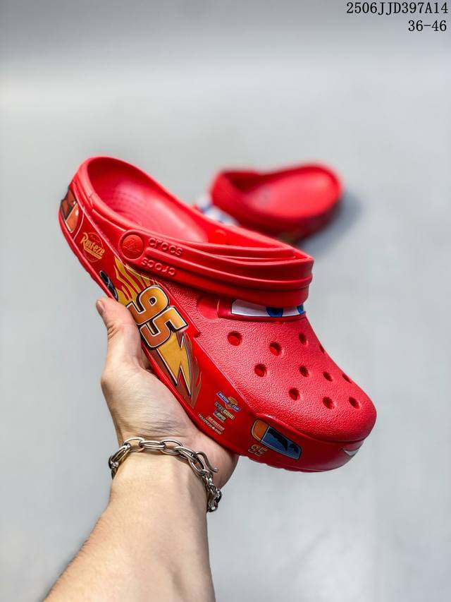 Crocs 卡骆驰 男女鞋原环保材料，全新开发双层超轻95% 注塑 Eva塑料上下层组合模具,5%泡沫塑料发泡缓震物料，明显外增高7.0Cm厘米效果风靡全球的四