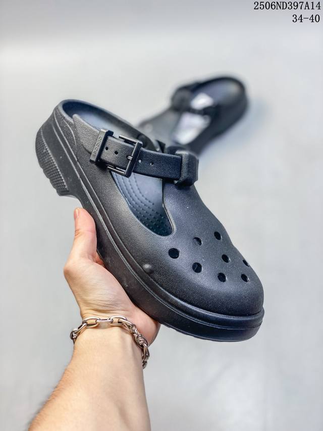 卡骆驰Crocs Classic Clog 卡骆驰全系列休闲沙滩洞洞拖鞋凉鞋 超轻Croslite专利材料打造 鞋面更加耐用易清洗 该鞋款轻盈舒适 2002年