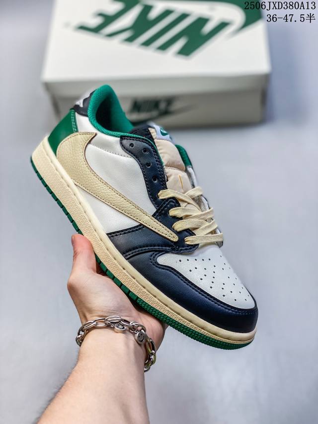 公司级Aj1倒勾Travis Scott X Air Jordan 1 ” Reverse Mocha “ Aj1乔1 Ts 闪电 联名倒钩 低帮文化篮球鞋 完