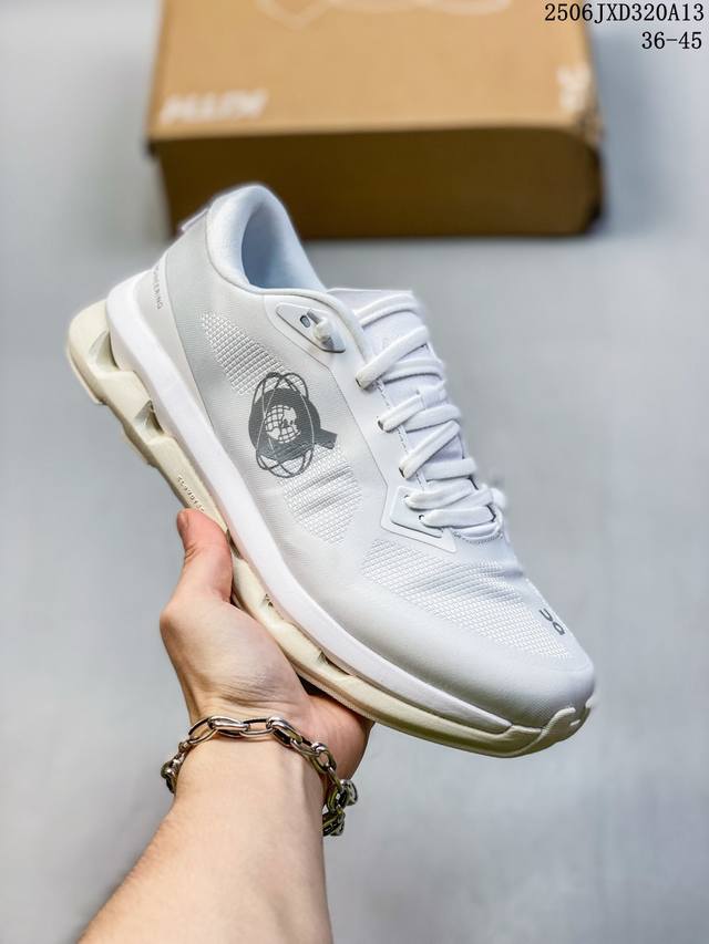 公司级On昂跑Cloudtilt 轻量运动休闲鞋 脚感很舒服 鞋底柔软且包裹性好 上脚显腿长 不管休闲还是运动都很百搭 是最好看最显质感的颜色 尺码:36 36