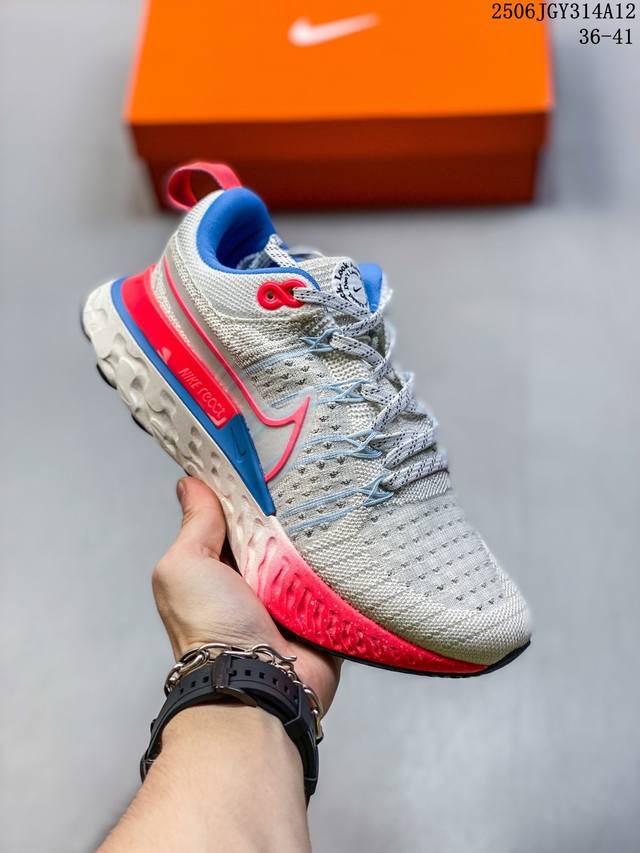 公司级耐克Nike React Infinity Run Fk 2Prm瑞亚机能风疾速系列越野缓震休闲运动鞋。新品首发 官方正确版原装组合大底 它鞋面足够灵活，