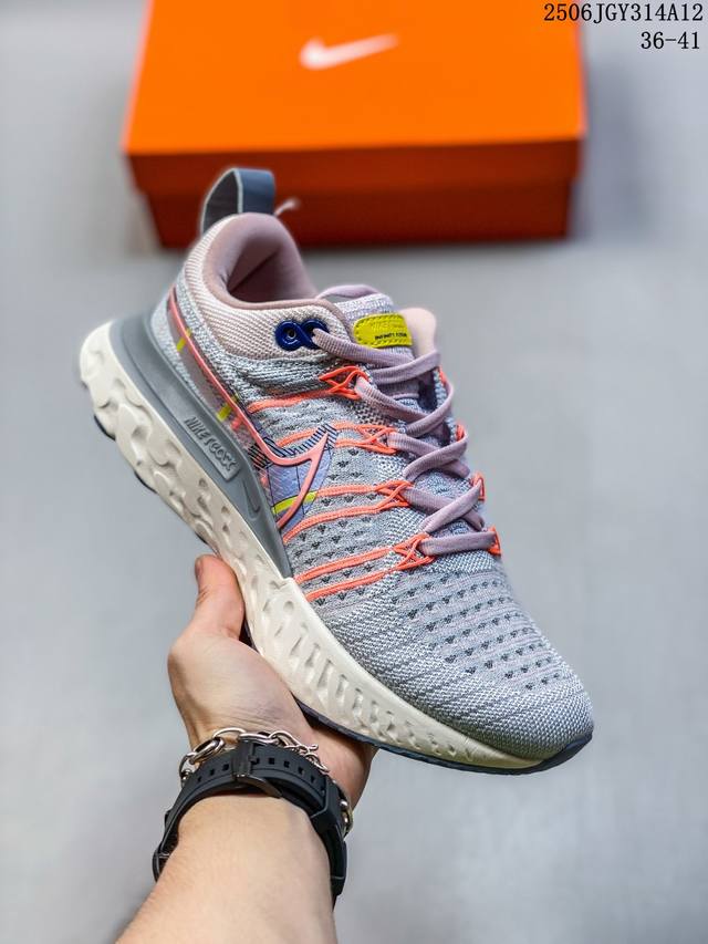公司级耐克Nike React Infinity Run Fk 2Prm瑞亚机能风疾速系列越野缓震休闲运动鞋。新品首发 官方正确版原装组合大底 它鞋面足够灵活，