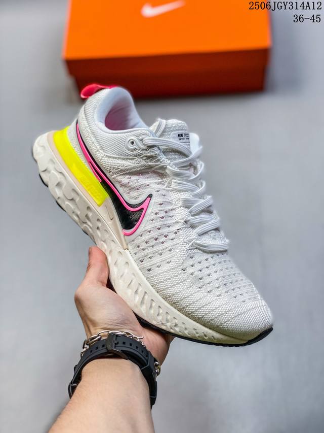 公司级耐克Nike React Infinity Run Fk 2Prm瑞亚机能风疾速系列越野缓震休闲运动鞋。新品首发 官方正确版原装组合大底 它鞋面足够灵活，