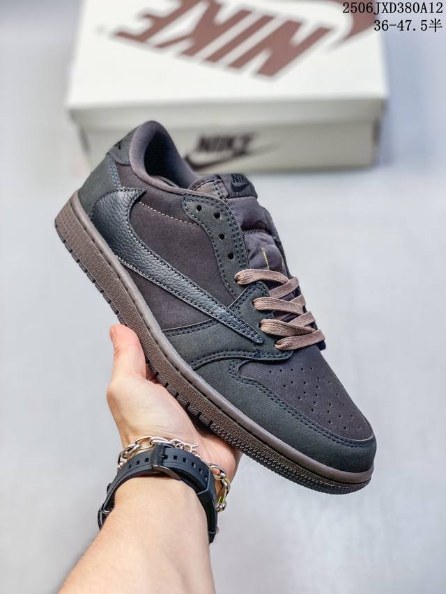 公司级Aj1倒勾Travis Scott X Air Jordan 1 ” Reverse Mocha “ Aj1乔1 Ts 闪电 联名倒钩 低帮文化篮球鞋 完