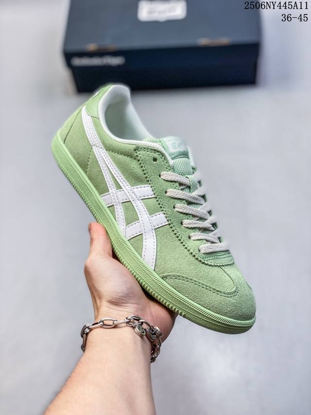 亚瑟士 Onitsuka Tiger Tokuten 复古低帮休闲跑鞋 实拍首发 Tokuten的灵感来源于80年代的室内用鞋 T-Toe前足补强设计 室内鞋的
