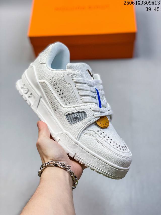 全新Lv路易威登Louis Vuitton Trainer Sneaker Low休闲运动文化百搭板鞋 货号：Dm 9 03517 Size：36-45带半码