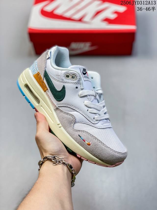 公司级真标带半码！ 耐克 Nike Air Max 1 初代复古气垫慢跑鞋 由Tinker Hatfeld和Mark Parker在1987年设计 灵感来自于巴