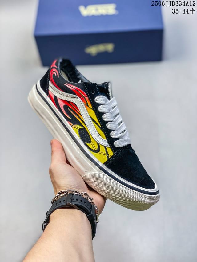 Vans 复刻经典火焰 Vans Old Skool 烈焰火焰 舒适百搭 防滑减震 休闲硫化板鞋 货号：Vn000D56Mcg 尺码：35 36 36.5 37