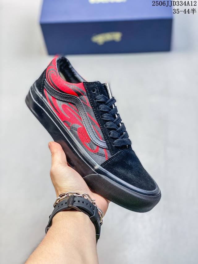 Vans 复刻经典火焰 Vans Old Skool 烈焰火焰 舒适百搭 防滑减震 休闲硫化板鞋 货号：Vn000D56Mcg 尺码：35 36 36.5 37