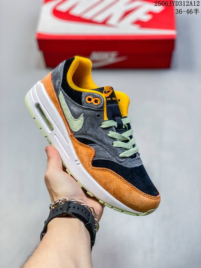 公司级真标带半码！ 耐克 Nike Air Max 1 初代复古气垫慢跑鞋 由Tinker Hatfeld和Mark Parker在1987年设计 灵感来自于巴
