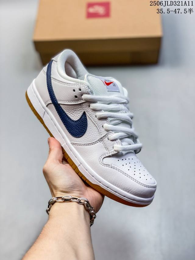 真标带半码 耐克Nike Sb Dunk Low Sb 系列扣篮系列复古低帮休闲运动滑板板鞋。采用脚感柔软舒适Zoomair气垫，有效吸 收滑板等极限运动在落地