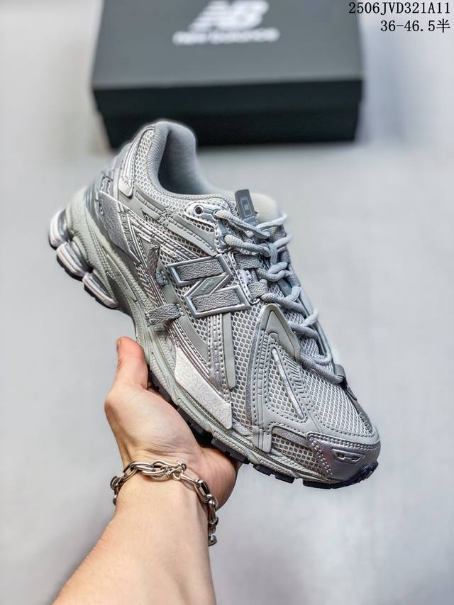 真标带半码！ 新百伦New Balance 1906 复古跑鞋 小红书爆款 Nb1906这双鞋确实是Nb家经典复古款式之一，以全新科技诠释，成功打造1906鞋款