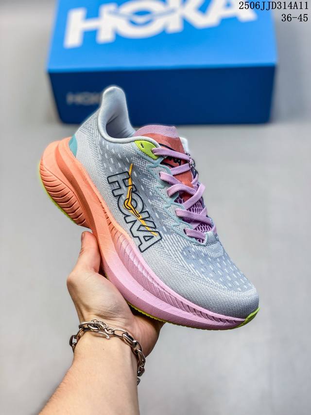 公司级Hoka One One Mach 6 低帮专业越野跑步鞋 实拍首发 相较于前几代Mafate包裹感更好 跟其他系列比起来更加舒适 鞋底防滑性能在下坡的石