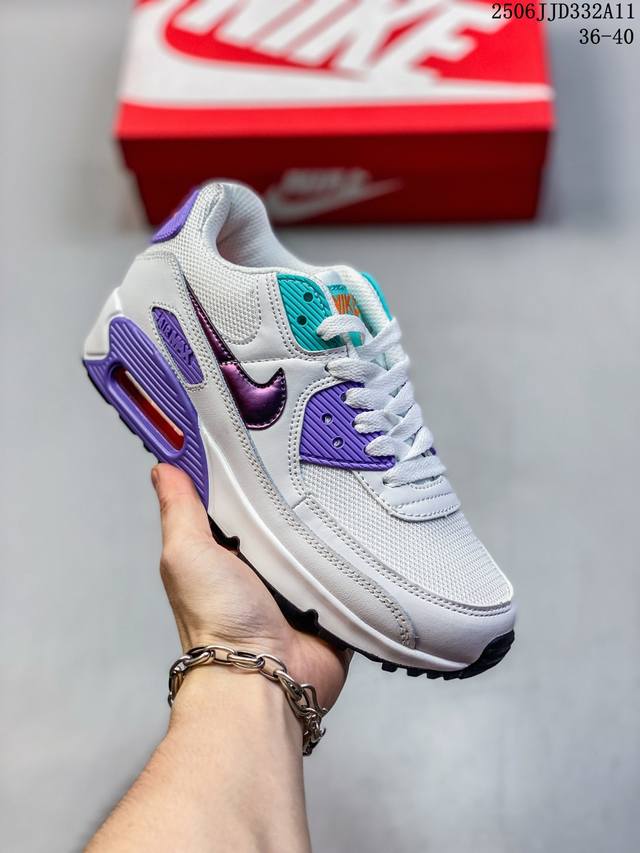 Nike耐克运动鞋男女鞋 Air Max 90 健身运动跑鞋休闲鞋 复古风十足！Air Max 90 作为 Nike 旗下最经典的鞋型之一，凭借着百搭的造型，获