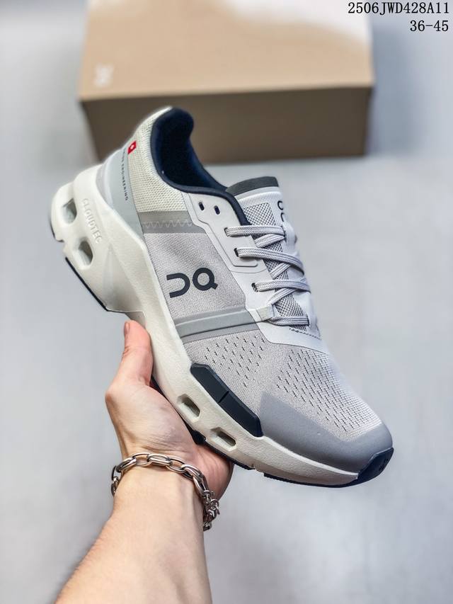 公司级On昂跑 Cloudpulse 户外街头机能风跑步鞋 Cloud Hi Edge户外机能融合街头潮流 越界开启全新都市探索 Cloudtec专利科技鞋底搭