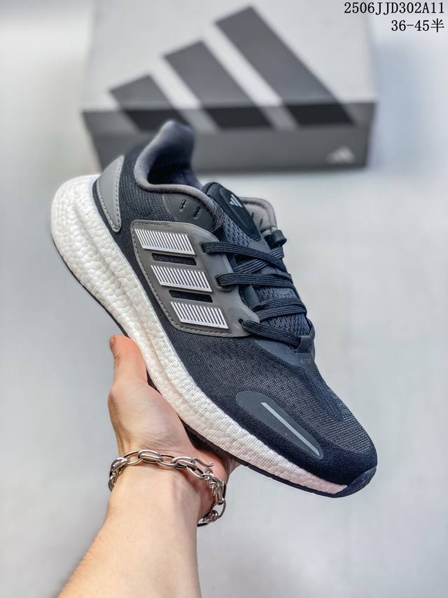 公司级Adidas Pureboost 22 阿迪达斯 爆米花缓震中底跑步鞋 鞋面以织编材质为基底 后及跟脚趾处融全入新设计 通过格网印刷支将撑材料于附鞋面上