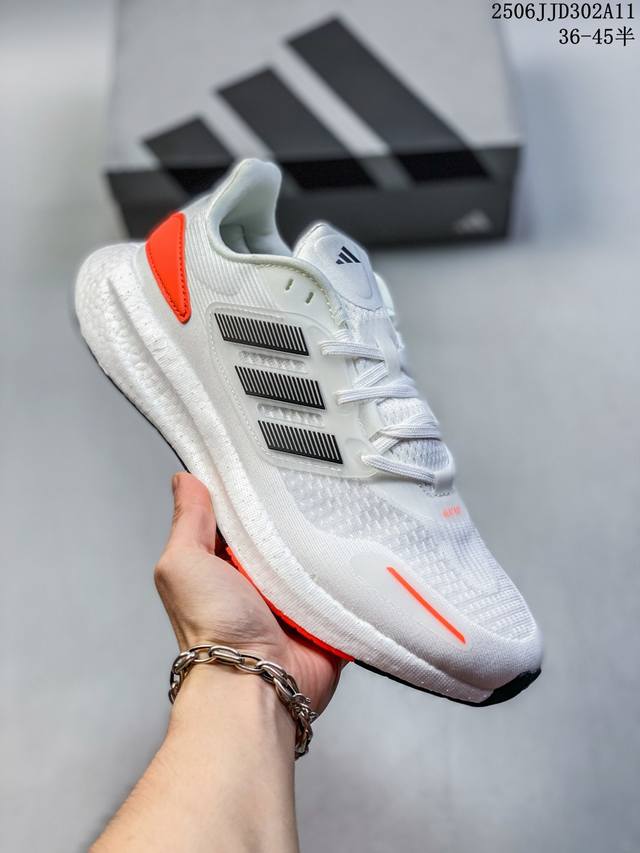 公司级Adidas Pureboost 22 阿迪达斯 爆米花缓震中底跑步鞋 鞋面以织编材质为基底 后及跟脚趾处融全入新设计 通过格网印刷支将撑材料于附鞋面上