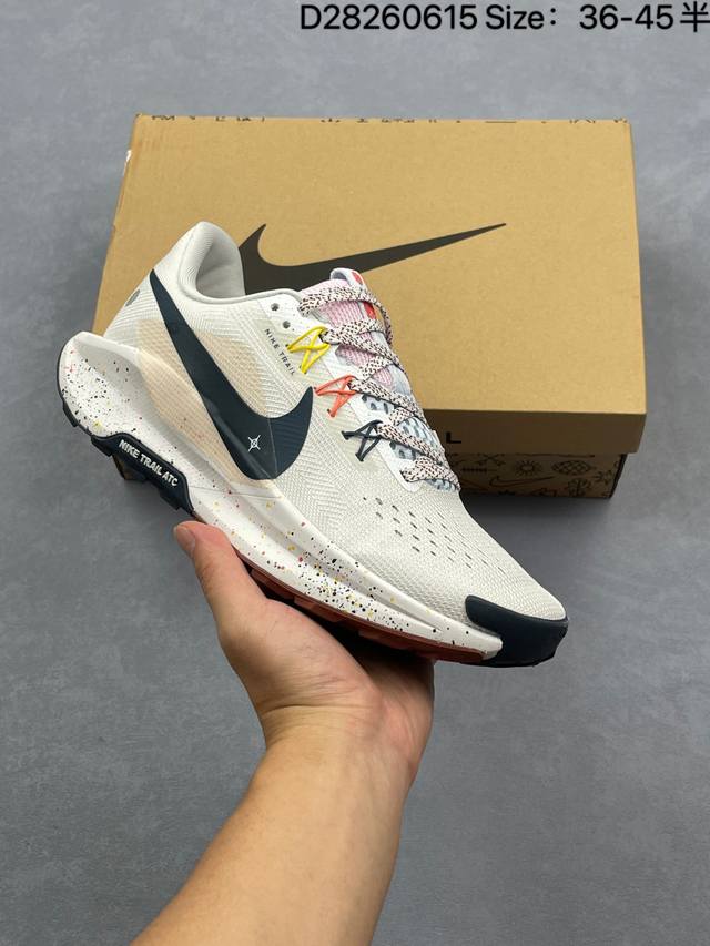耐克 Nike Pegasustrail5男女士越野跑步鞋夏新款耐克飞马该鞋款搭载出众回弹的 Reactx 泡绵中底，多种地面，皆可轻松驾驭。采用别致设计。上脚