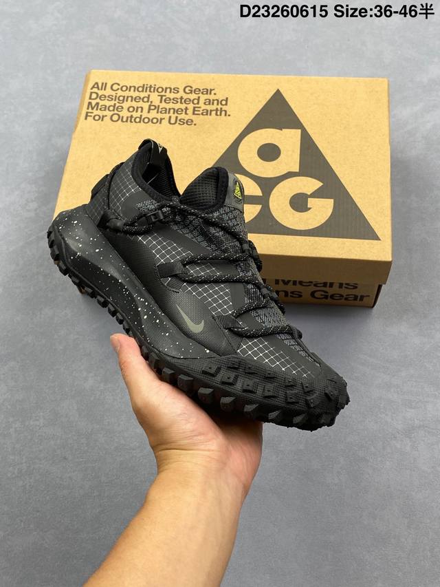 耐克 Nike Acg Mountain Fly Low Gtx Se 男子运动鞋户外登山徒步鞋。采用匠心设计，打造耐穿迅疾风格，让你在沙漠、峡谷和深山中探险时