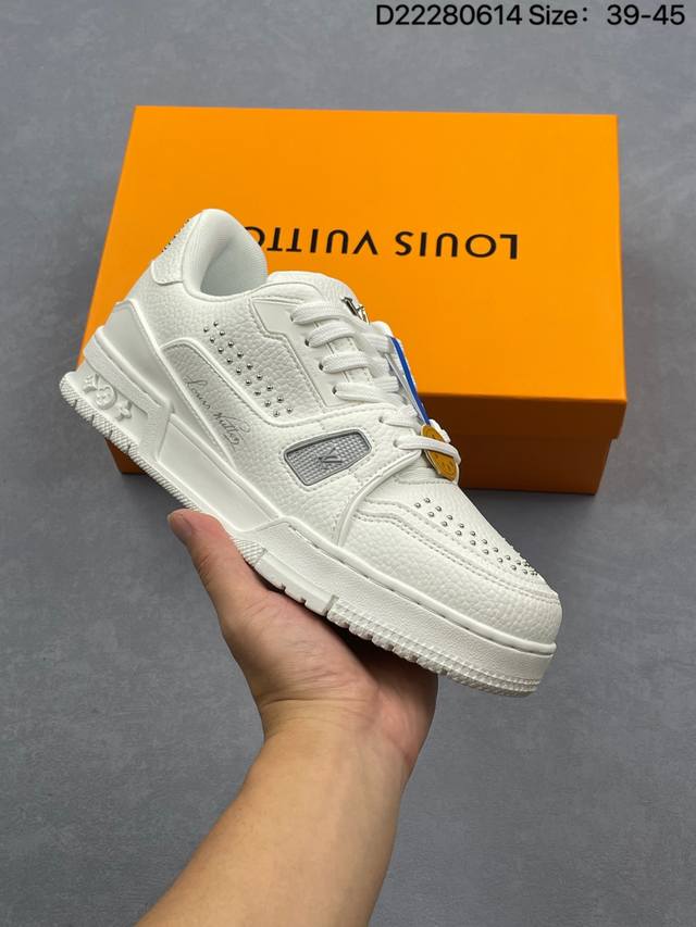 全新Lv路易威登Louis Vuitton Trainer Sneaker Low休闲运动文化百搭板鞋 货号：Dm18091 3517 Size：如图 D22