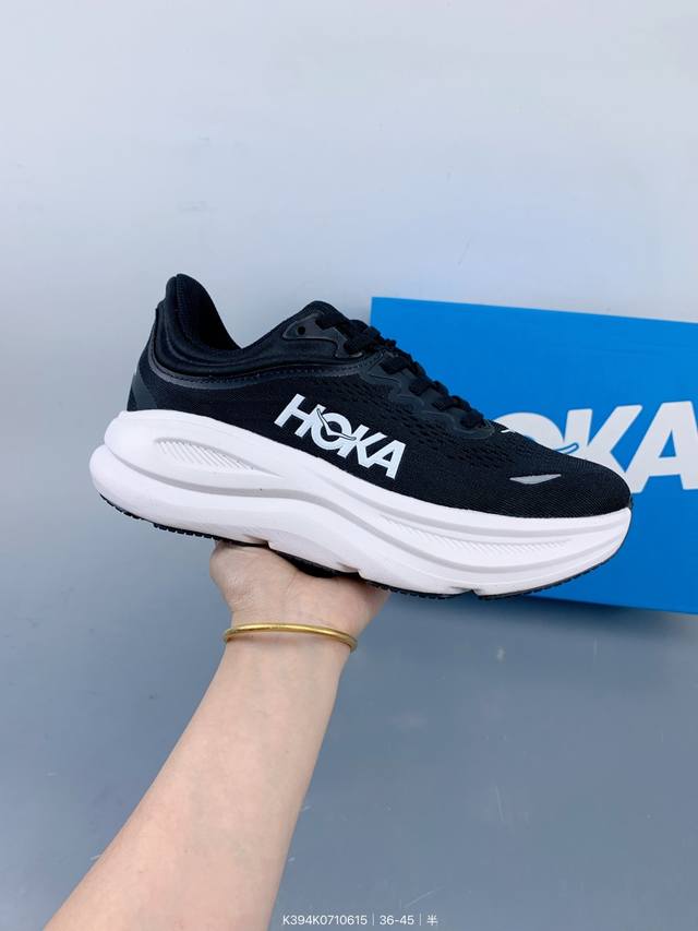 公司级 Hoka Bondi 9 邦迪9代 高品质 原材料开发 鞋面采用特别透气的工程网布 中底还是Hoka经典的厚底设计。 鞋底采用Eva板材发泡 脚感舒适