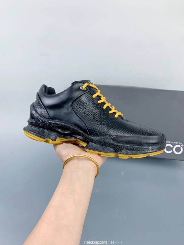 Ecco爱步 欧美奢品 采用Ecco家族工艺 完美抓地力 脚感舒适 耐磨防滑 轻便运动休闲鞋 Size：如图 编码：K K0520615