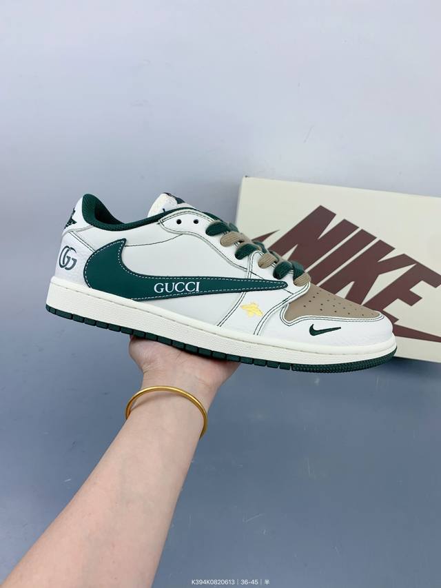 公司级 Air 1 X Travis Scott 1倒勾 乔一倒钩 ‘Diy’定制 低帮文化篮球鞋 完美品质出货 细节如图所示 鞋面切割工整 冲孔整齐干净 中底