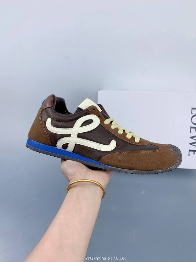 罗意威 Loewe Ballet Runner 2.0 Sneakers 芭蕾舞2.0系列阿甘复古风德训薄底百搭休闲运动鞋 Size：如图 编码：K174K07
