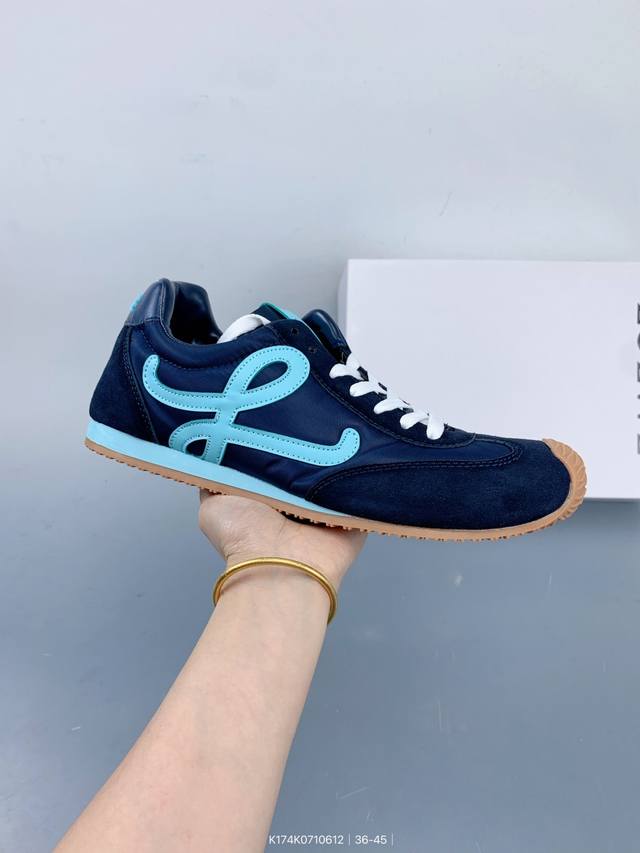 罗意威 Loewe Ballet Runner 2.0 Sneakers 芭蕾舞2.0系列阿甘复古风德训薄底百搭休闲运动鞋 Size：如图 编码：K174K07