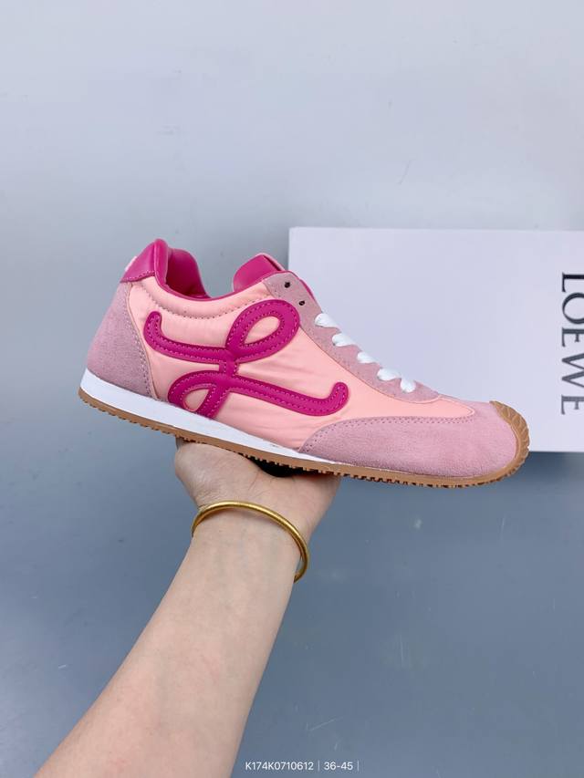 罗意威 Loewe Ballet Runner 2.0 Sneakers 芭蕾舞2.0系列阿甘复古风德训薄底百搭休闲运动鞋 Size：如图 编码：K174K07