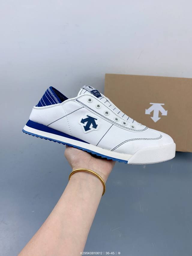 公司级 Descente Chron Chron Tempo Slip-On迪桑特男女同款Chron复古帆布运动休闲鞋，舒适透气鞋面易清洁、侧面硅胶设计、鞋舌与