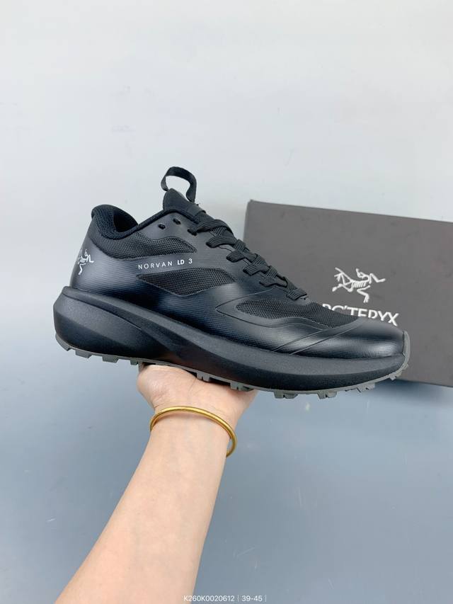 公司级 Arcteryx Sylan 始祖鸟户外防水透气低帮徒步登山鞋 Arcteryx中文名始祖鸟 加拿大户外服饰品牌 1989年创立于加拿大温哥华 始祖鸟来
