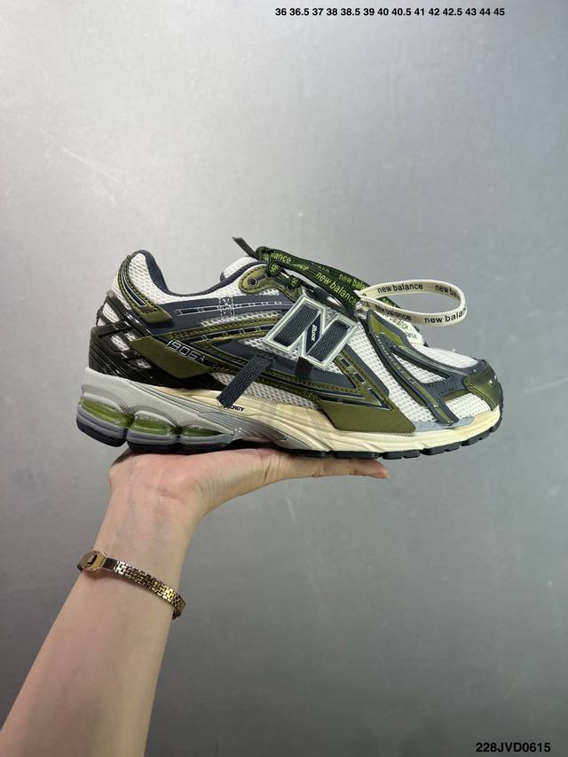公司级New Balance M1906系列复古单品宝藏老爹鞋款 公司级版本复古元素叠加 质感超级棒 楦版型材料细节做工精细 作为Nb最经典的档案鞋型之一 与