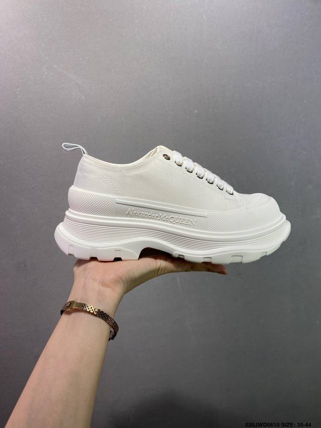 公司级意大利高奢品牌Alexander Mcqueen亚历山大 麦昆 Sole Leather Sneakers低帮时装厚底休闲运动小白鞋 货号:462214